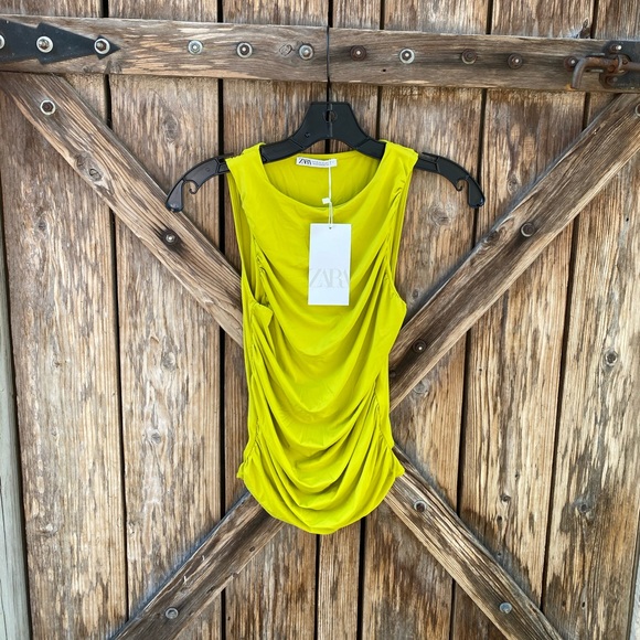 Zara Sleeveless Ruched Top - Picture 2 of 9